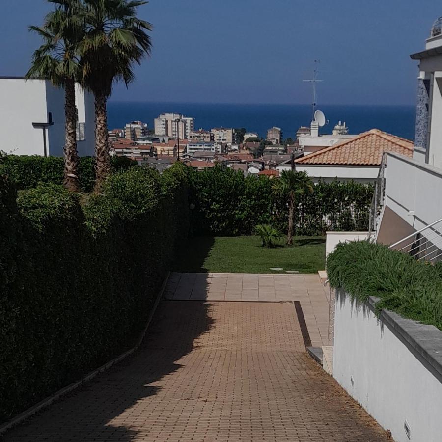 Just Blue Ξενοδοχείο Montesilvano Marina Εξωτερικό φωτογραφία
